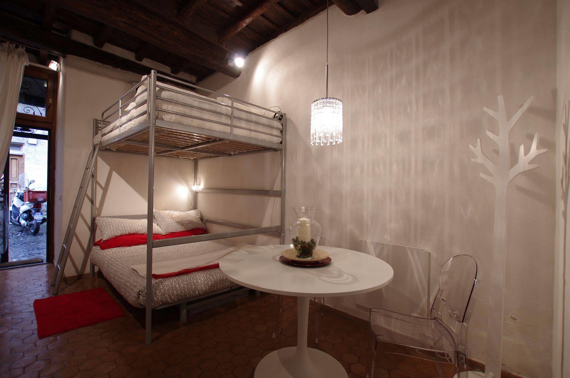 Liv'in Trastevere *